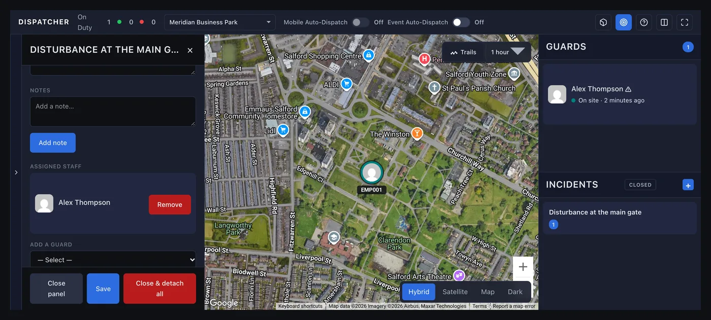 An open incident in Dispatcher Mode, with its notes and assigned staff panel beside the live map